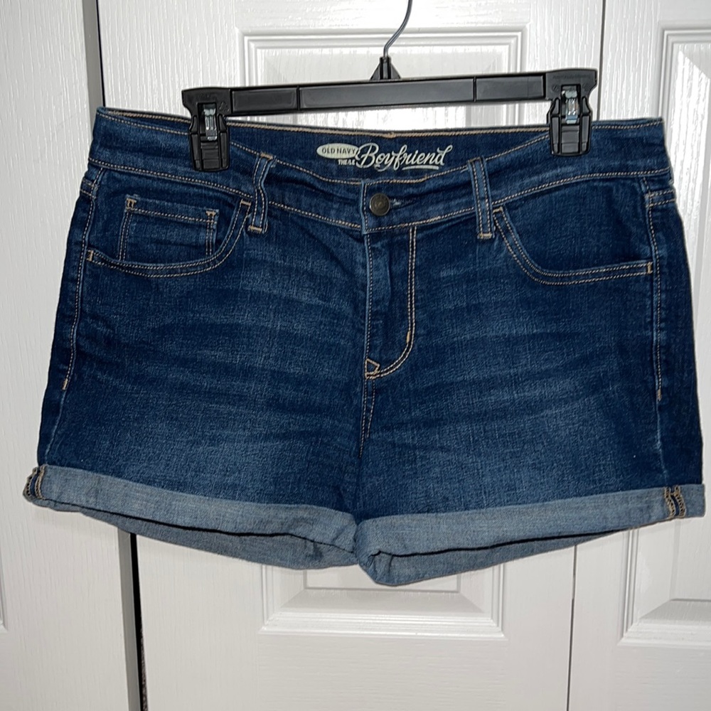 Old Navy Women’s Mid-Rise Boyfriend Jean Shorts 3” inseam